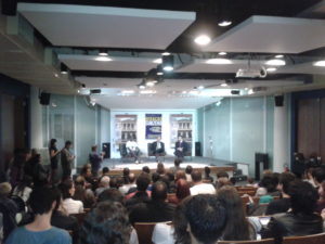 Acreditem em mim, estão no palco: Otávio Júnior, Galeno Amorim e Felipe Pena.